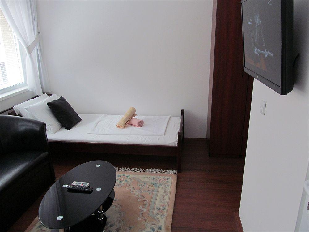 Downtown Apart Hotel Bane Belgrad Exteriör bild