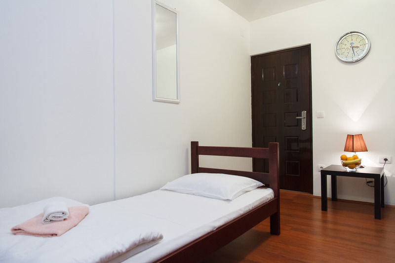 Downtown Apart Hotel Bane Belgrad Exteriör bild