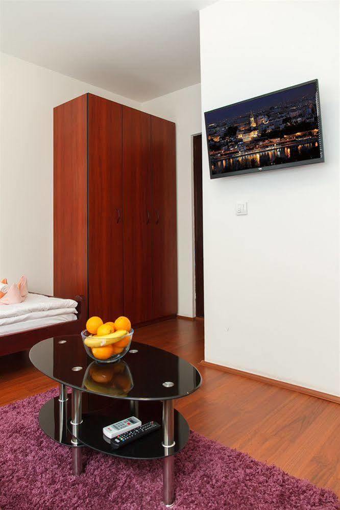 Downtown Apart Hotel Bane Belgrad Exteriör bild