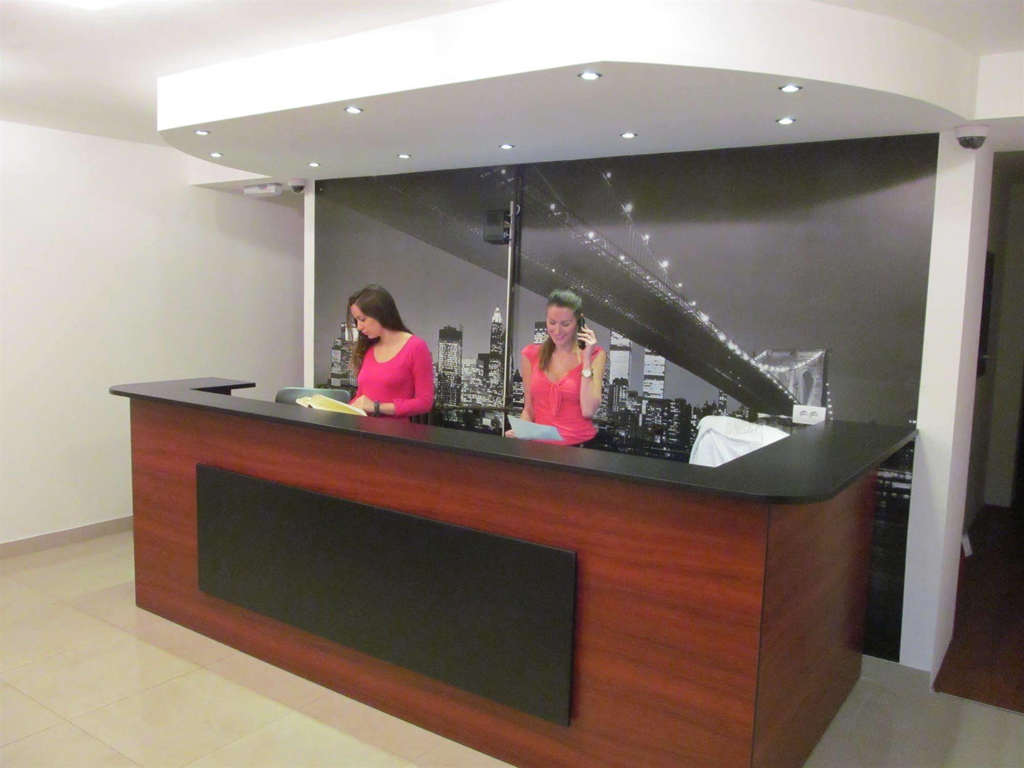 Downtown Apart Hotel Bane Belgrad Exteriör bild