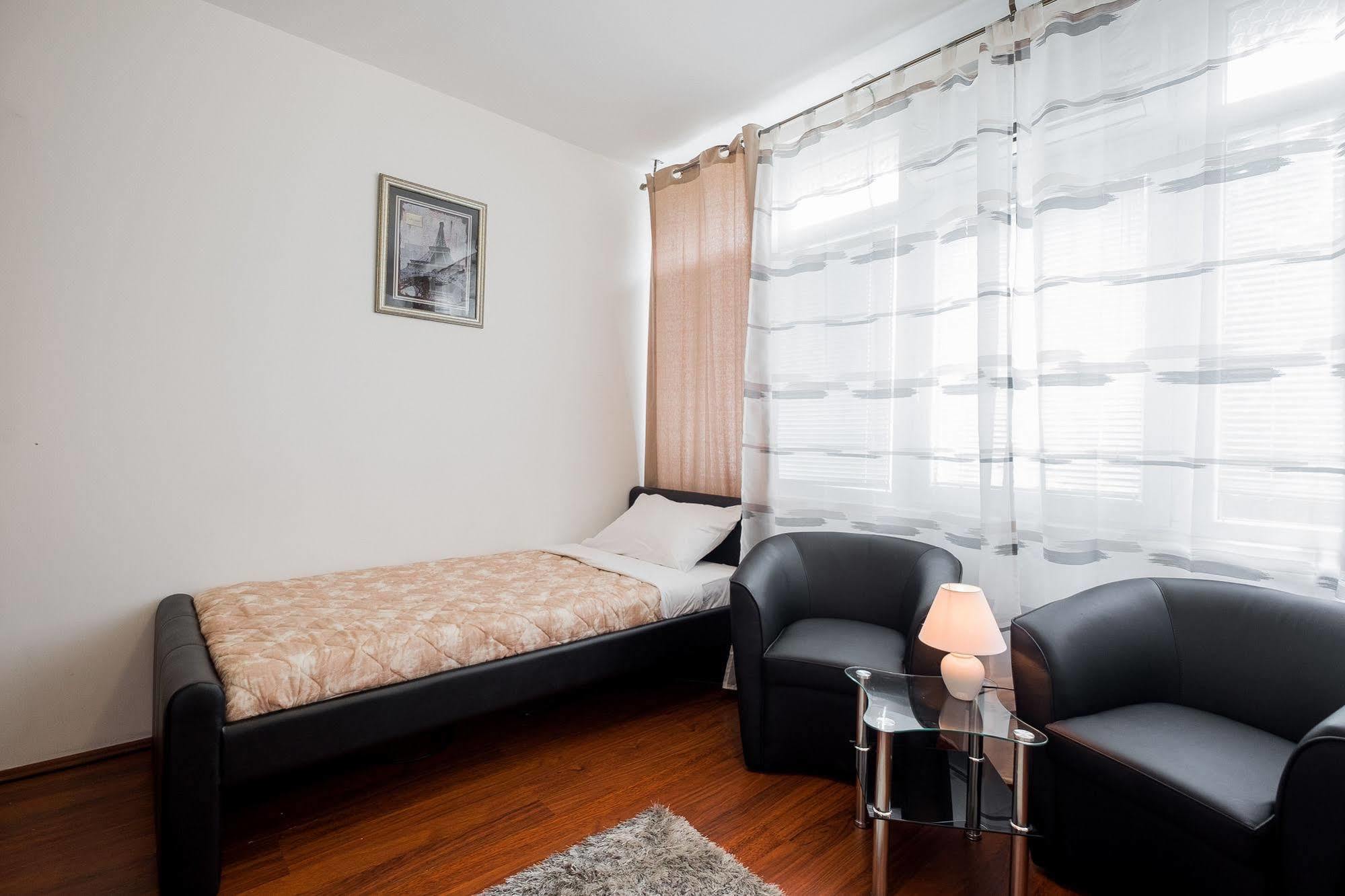 Downtown Apart Hotel Bane Belgrad Exteriör bild