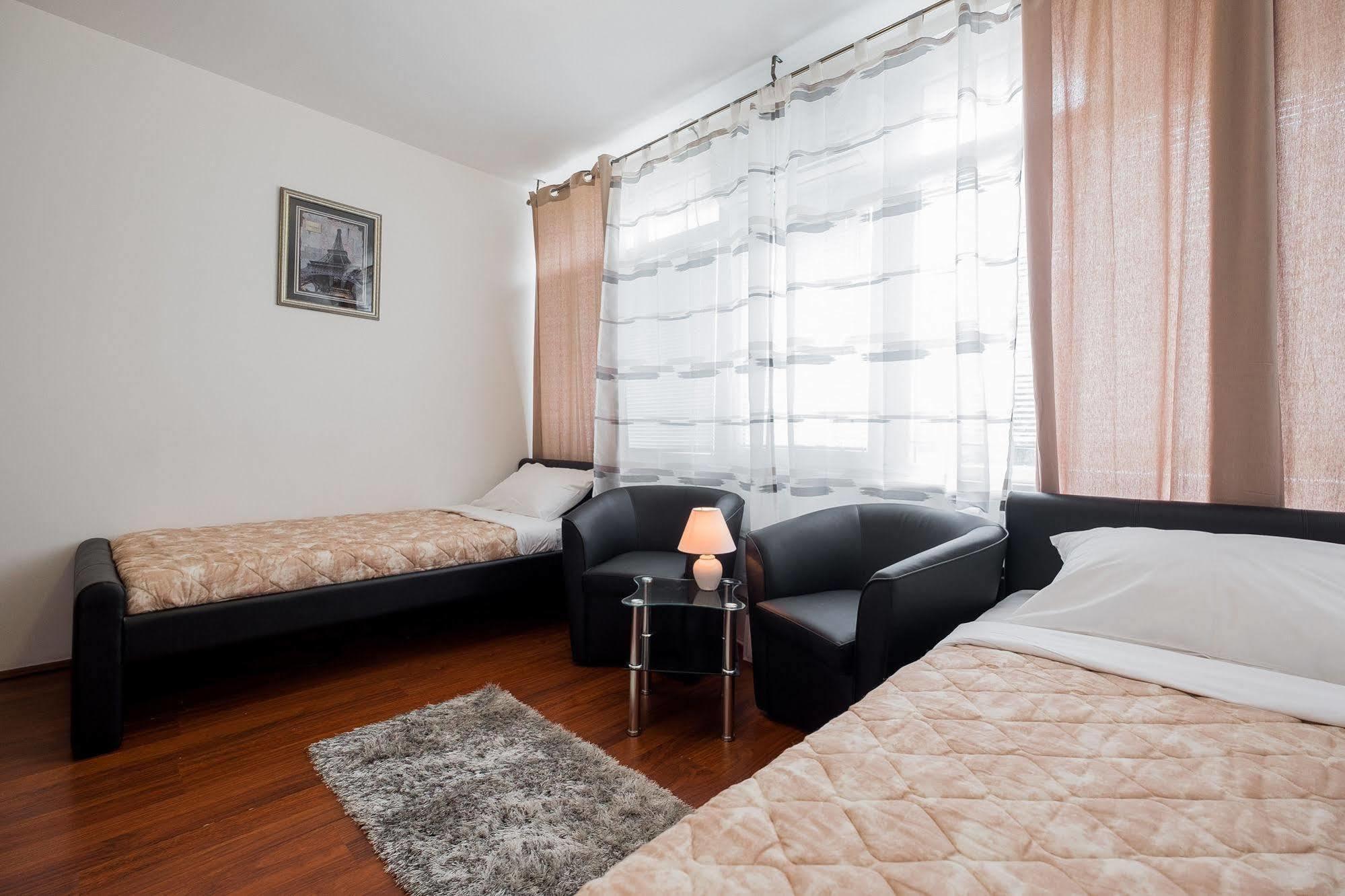 Downtown Apart Hotel Bane Belgrad Exteriör bild